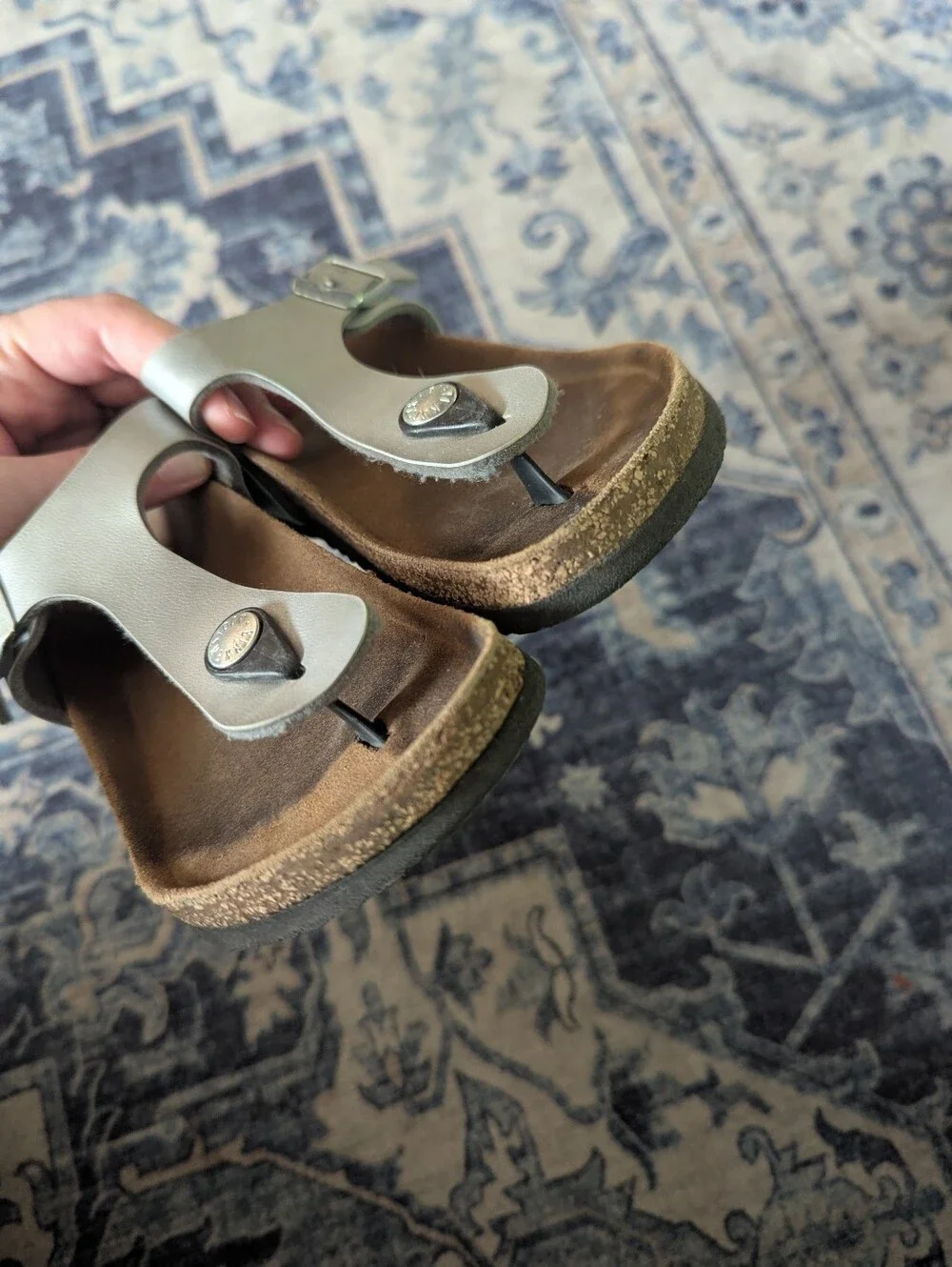 Birkenstock Gizeh Silver Sandals Size 32 Or Kids 1-1.5